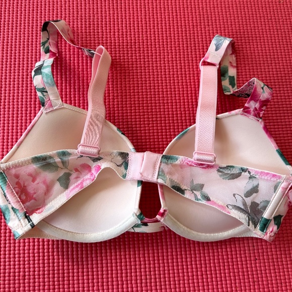 Victoria’s Secret Pink Floral set 32B - Picture 2 of 2